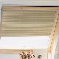 Montáž žalúzií na strešné okno VELUX Montáž žalúzií na strešné okno VELUX