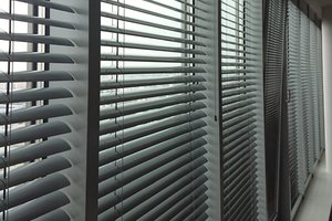 Žalúzie na okná - zameranie a montáž