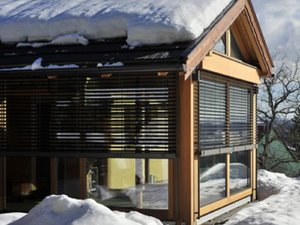Vonkajšie žalúzie. Štýlová záležitosť, ale aj možnosť, ako ušetriť na energiách Vonkajšie žalúzie. Štýlová záležitosť, ale aj možnosť, ako ušetriť na energiách