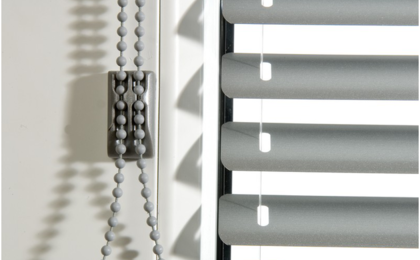 Ako opraviť žalúzie? Povieme vám, ako vymeniť silon aj retiazku