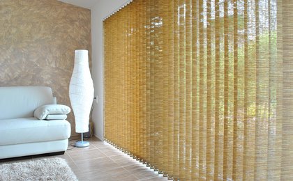 Ako oživiť interiér pomocou vertikálnych žalúzií?