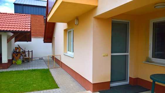 Sieťky proti hmyzu na dvere